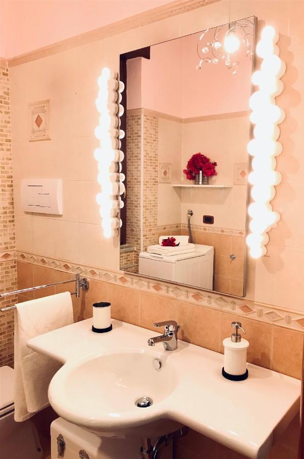 Salerno Historic Center Lovely Flat מראה חיצוני תמונה