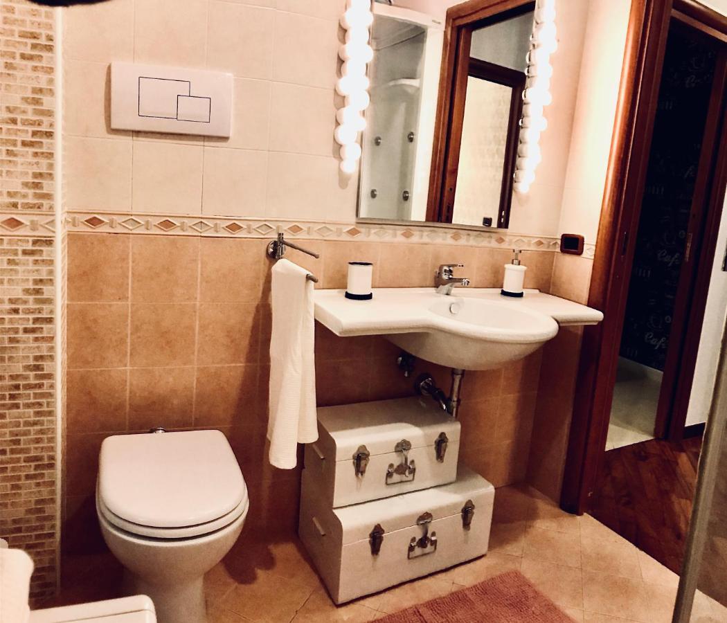 Salerno Historic Center Lovely Flat מראה חיצוני תמונה
